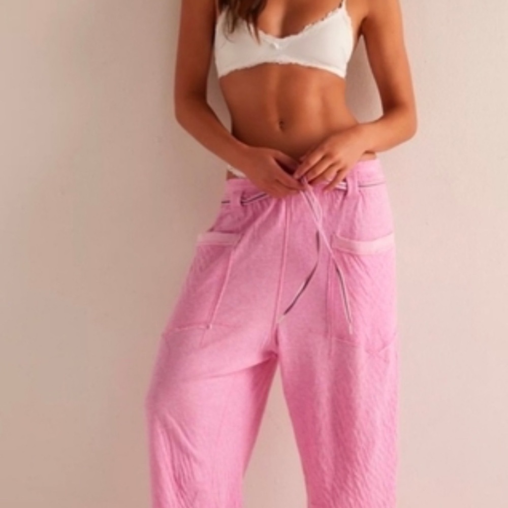 NWT intimately, free people barrel Pink Joggers for Women, IFP bag included